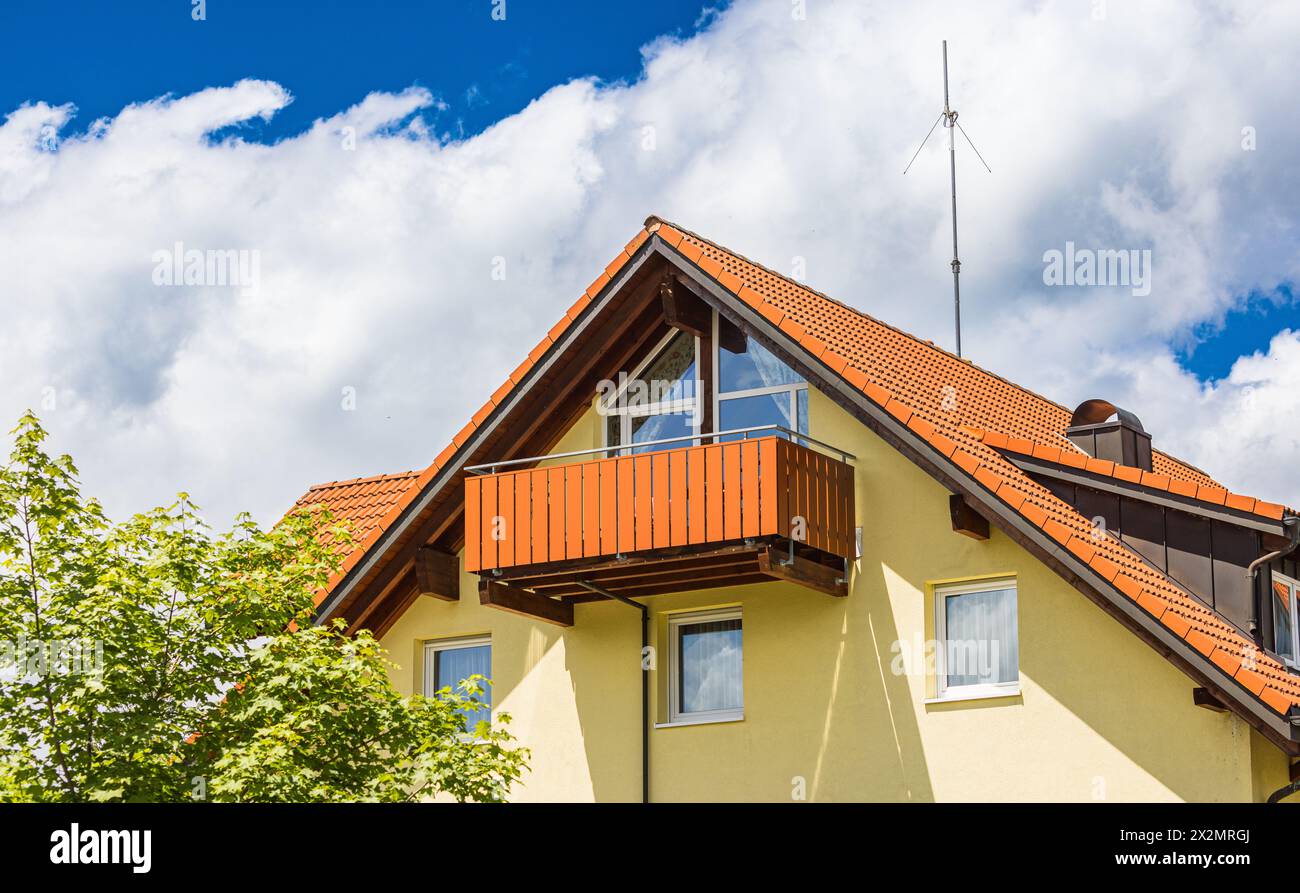 Balkon einer Wohnung im Südschwarzwald. (Schluchsee, Deutschland, 04.06.2022) Stock Photo