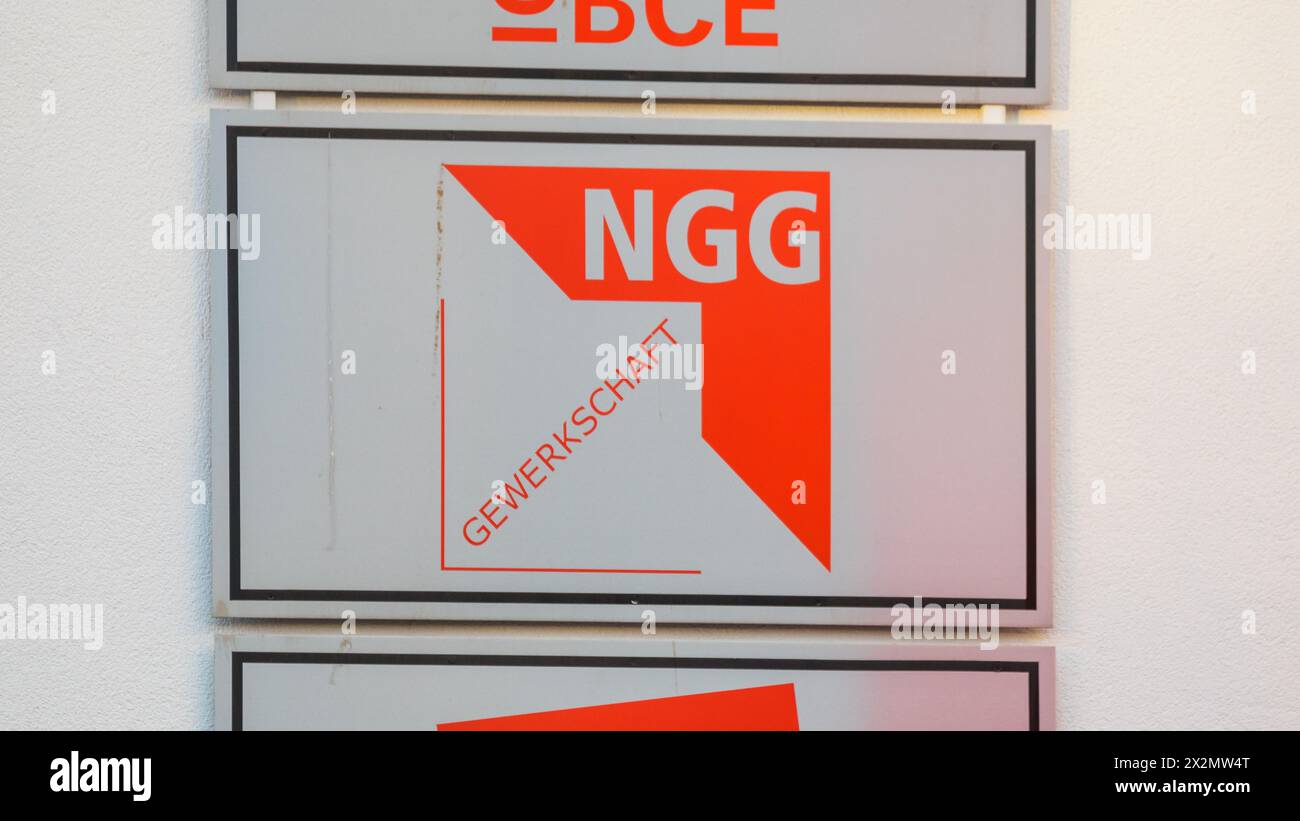 Freiburg im Breisgau, 5. Februar 2022: Schild der Gewerkschaft NGG Nahrung-Genuss-Gaststätte. Stock Photo