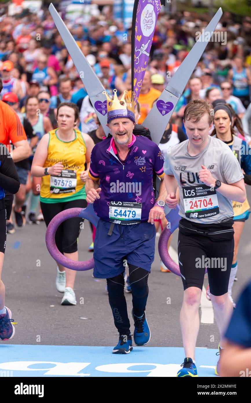 Tim Wheeler participating in the TCS London Marathon 2024 passing