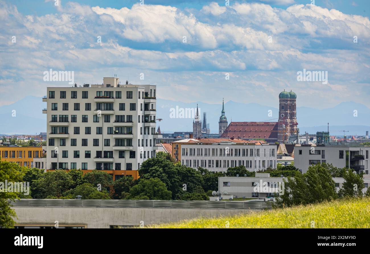 Mit knapp 1,5 Millionen Einwohner ist die Landeshauptstadt München die drittgrösste Stadt in der Bundesrepublik Deutschland. (München, Deutschland, 27 Stock Photo
