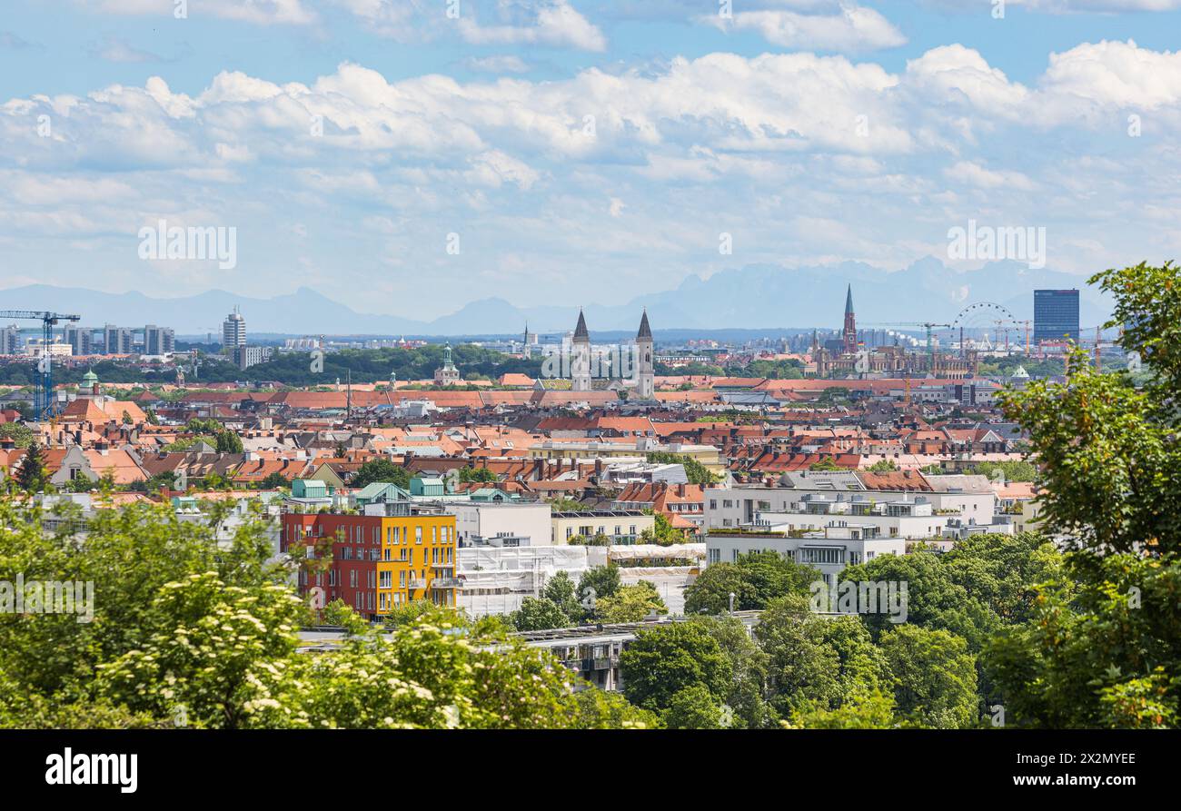 Mit knapp 1,5 Millionen Einwohner ist die Landeshauptstadt München die drittgrösste Stadt in der Bundesrepublik Deutschland. (München, Deutschland, 27 Stock Photo
