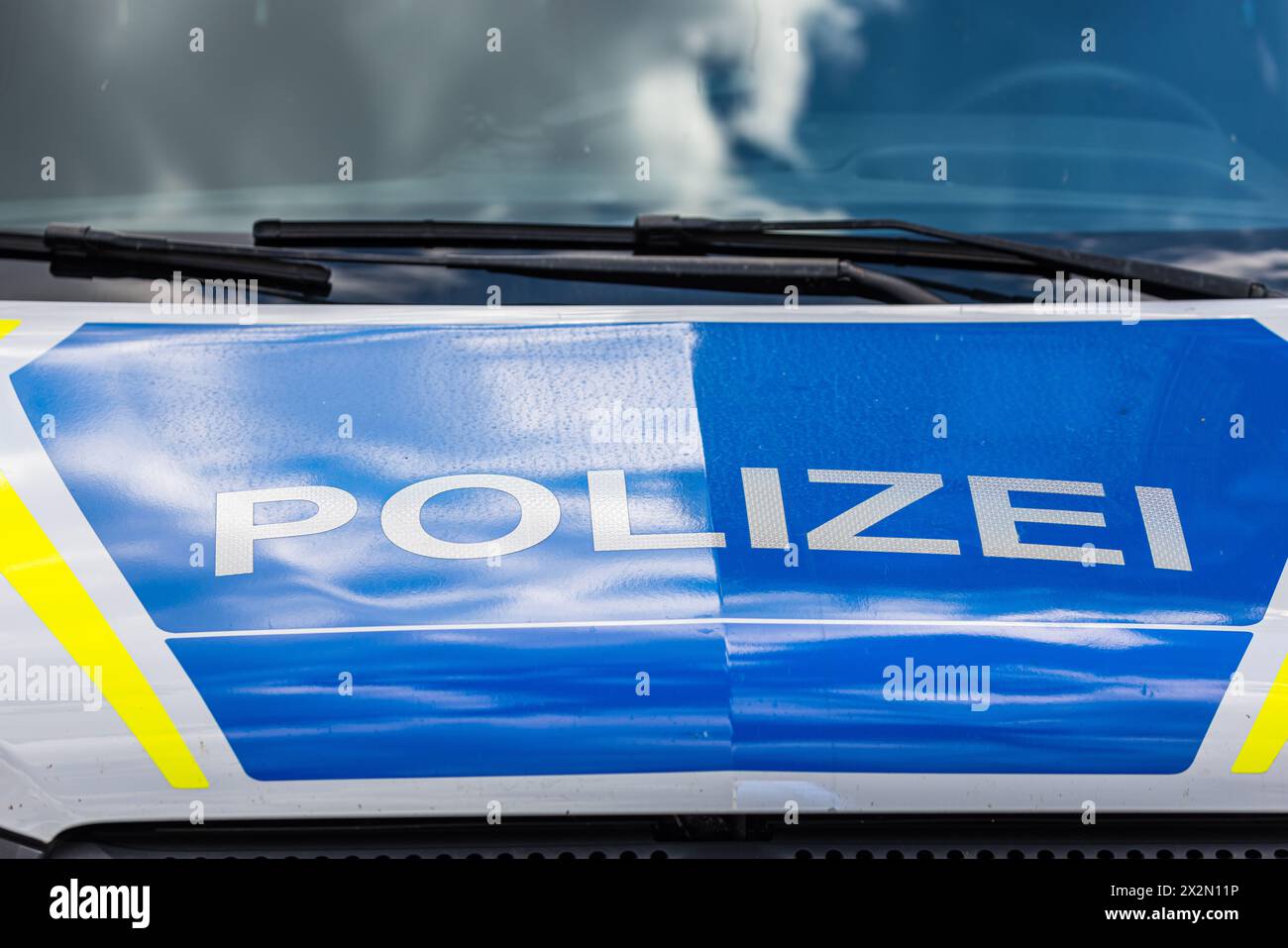 Schriftzug 'Polizei' auf einem Fahrzeug der deutschen Bundespolizei unweit vom Freiburger Hauptbahnhof. (Freiburg im Breisgau, Deutschland, 07.08.2022 Stock Photo