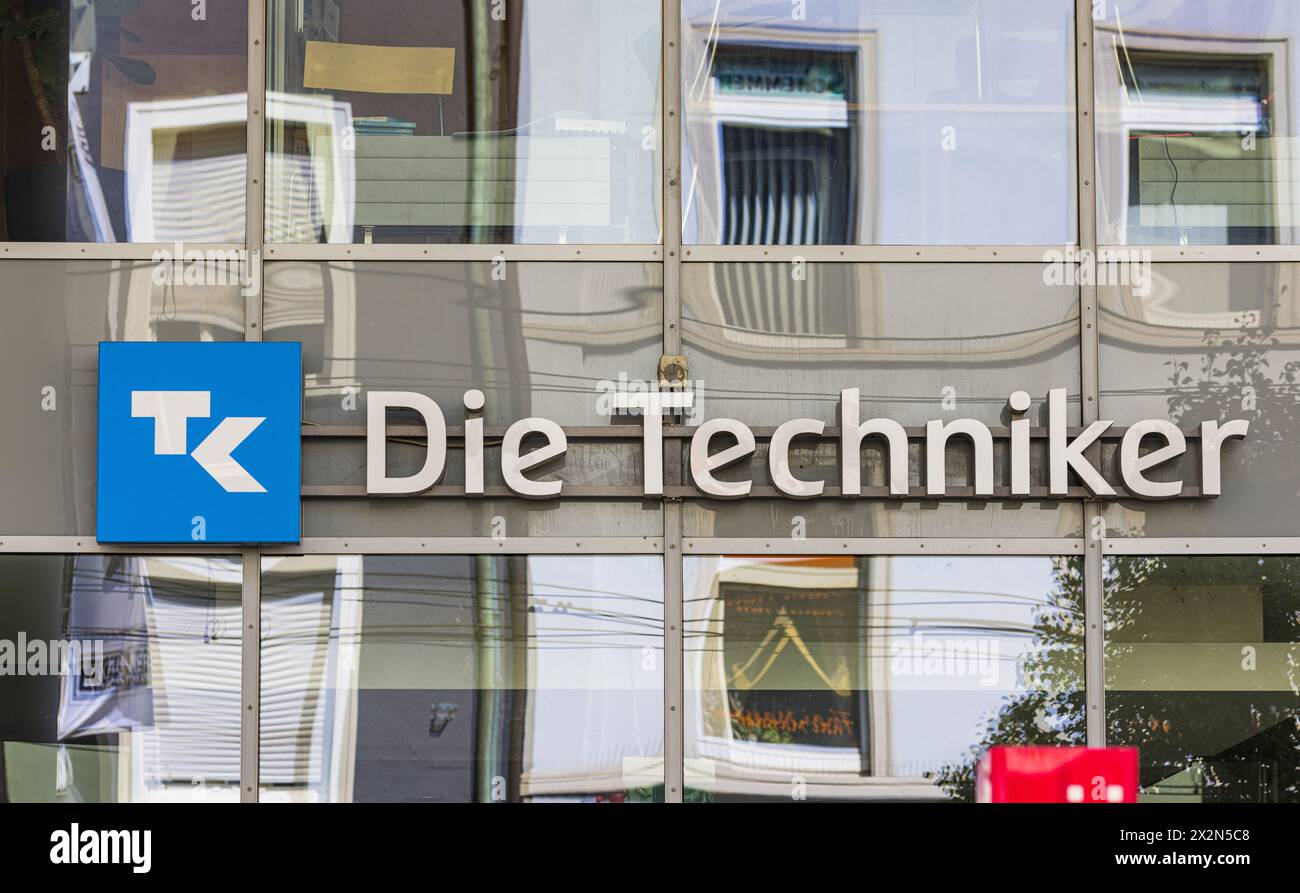 Logo von 'Die Techniker' an einer Hausfassade in der Innenstadt von Freiburg im Breisgau in Baden-Württemberg. (Freiburg im Breisgau, Deutschland, 07. Stock Photo