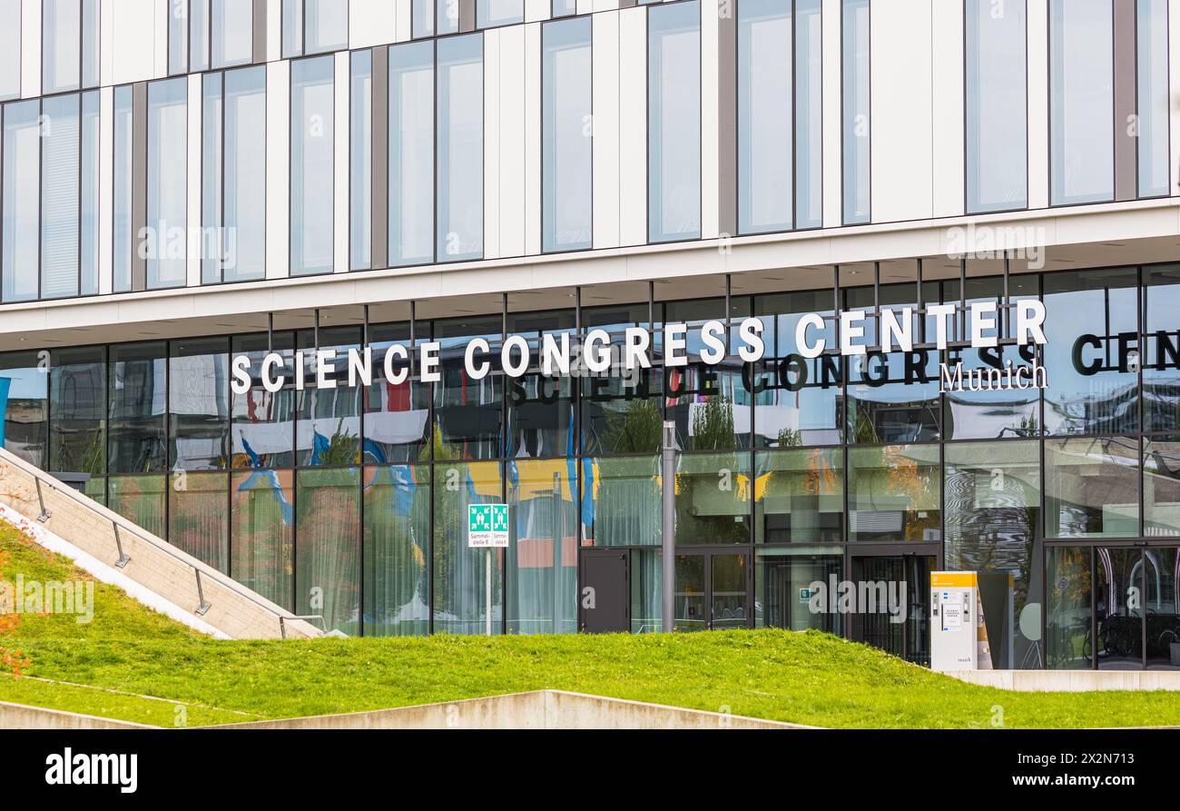 Das Science Congress Center auf dem Campus des Forschungszentrum Garching der Technischen Universität München (TUM). (Garching b. München, Deutschland Stock Photo