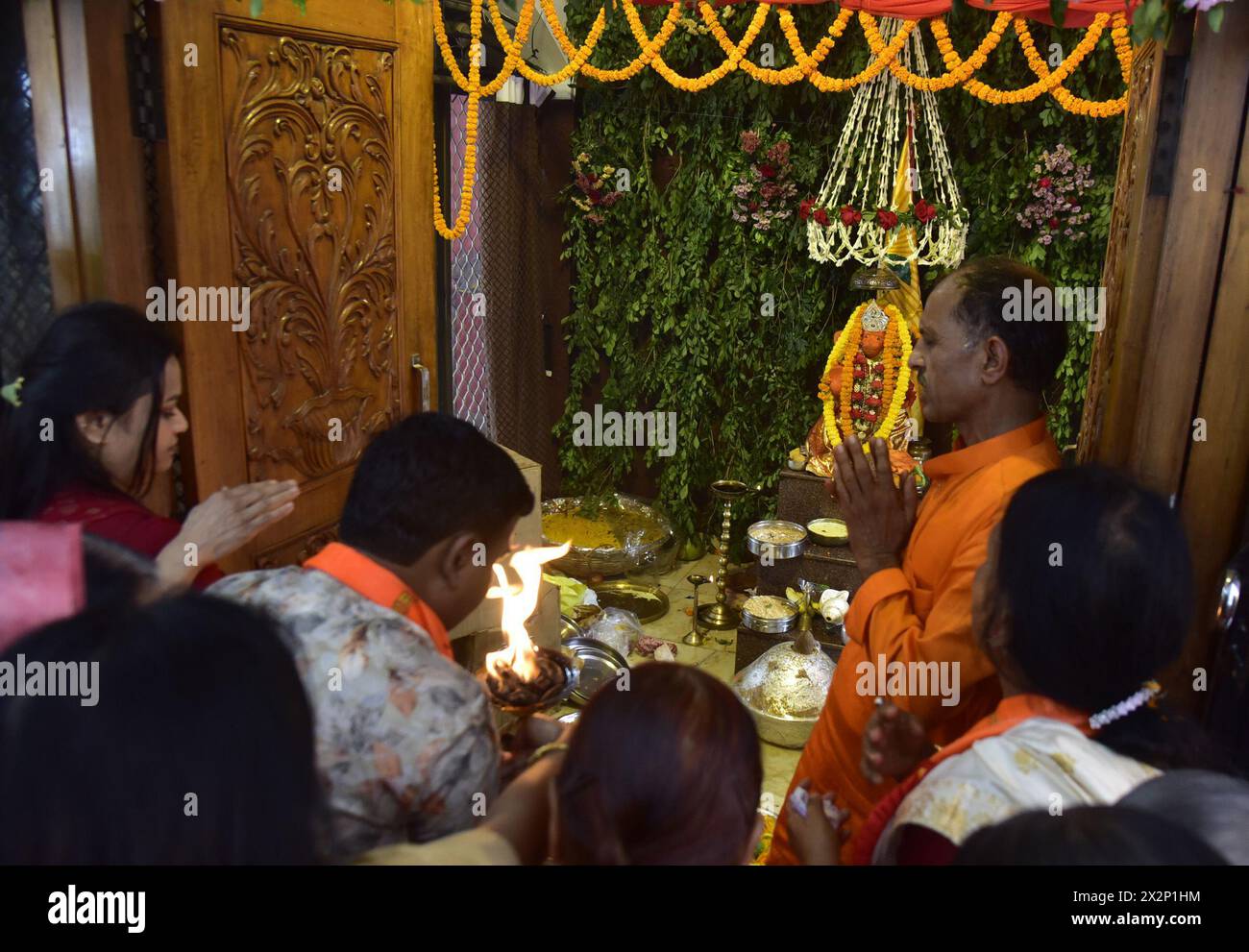 Guwahati, Guwahati, India. 23rd Apr, 2024. Devotees offer prayer to Hindu Monkey God Hanuman as part of Hanuman Jayanti in a Hanuman temple in Guwahati Assam India on Tuesday 23rd April 2024. (Credit Image: © Dasarath Deka/ZUMA Press Wire) EDITORIAL USAGE ONLY! Not for Commercial USAGE! Stock Photo