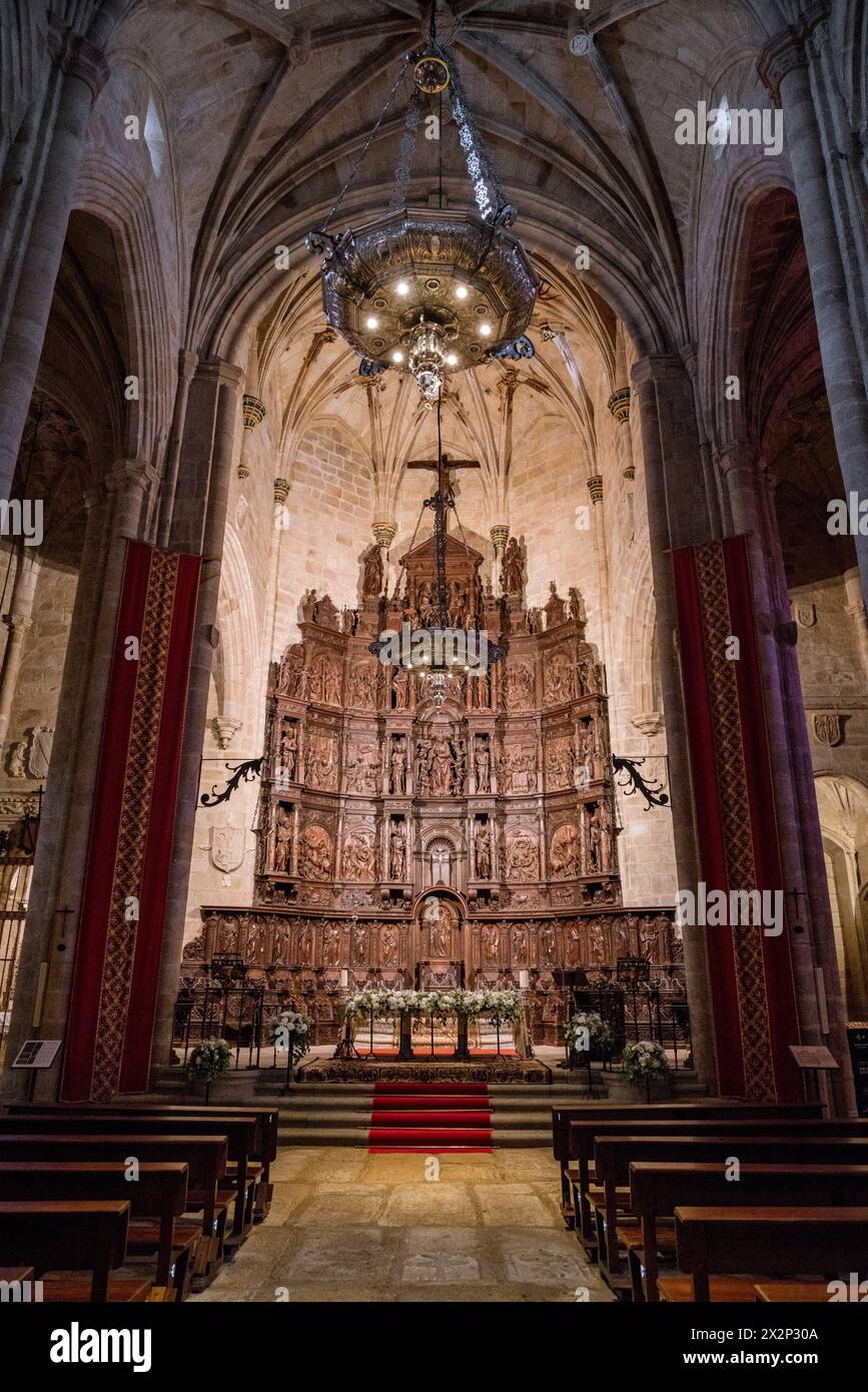 Main altar of 15th century Concatedral de Santa María in Cáceres, Extremadura, Spain Stock Photo