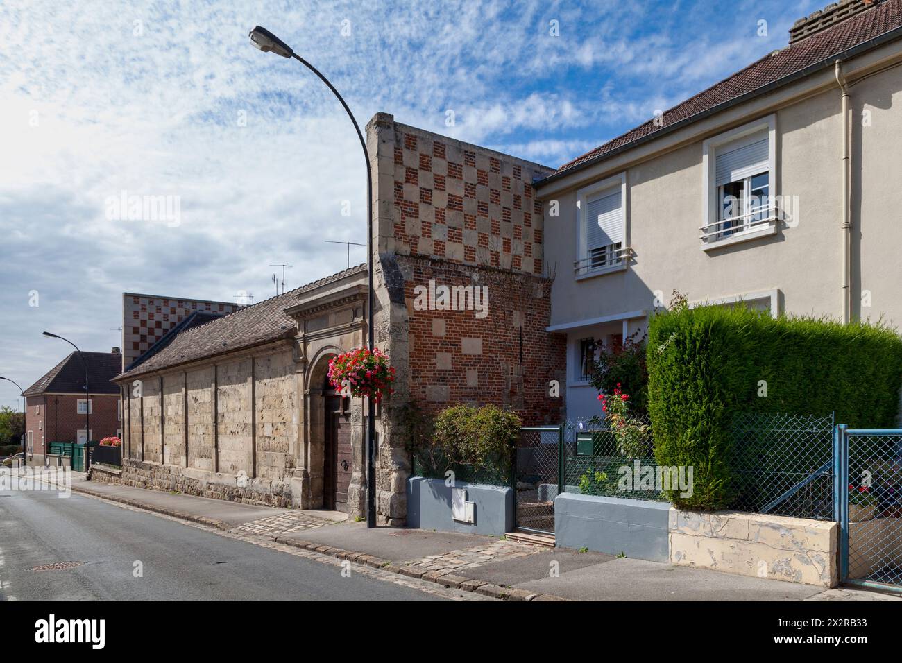 Entrance to the cloister of the Hôtel-Dieu de Noyon. The Hôtel-Dieu ...