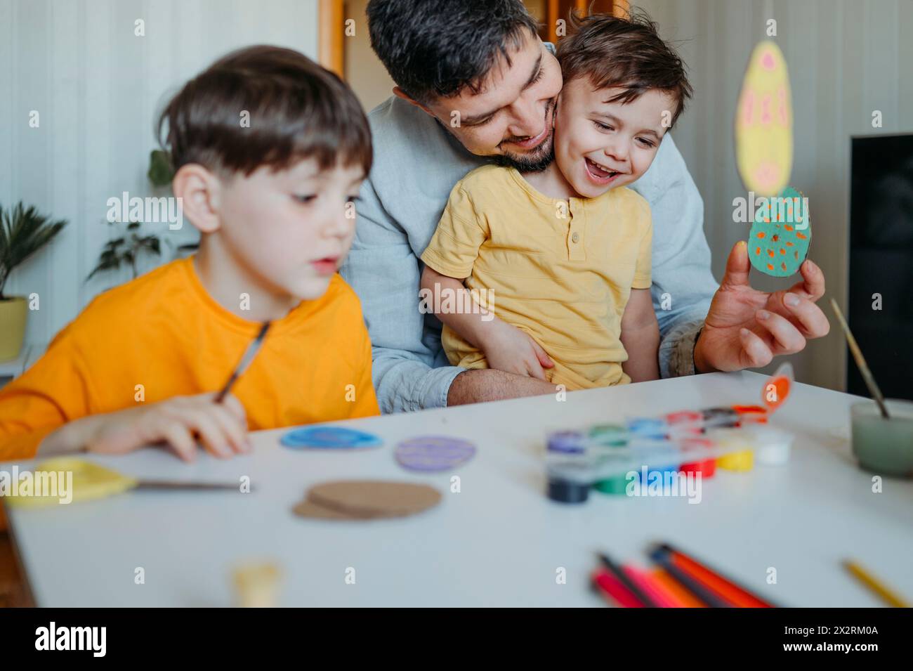 Painting of happy children hi-res stock photography and images - Alamy