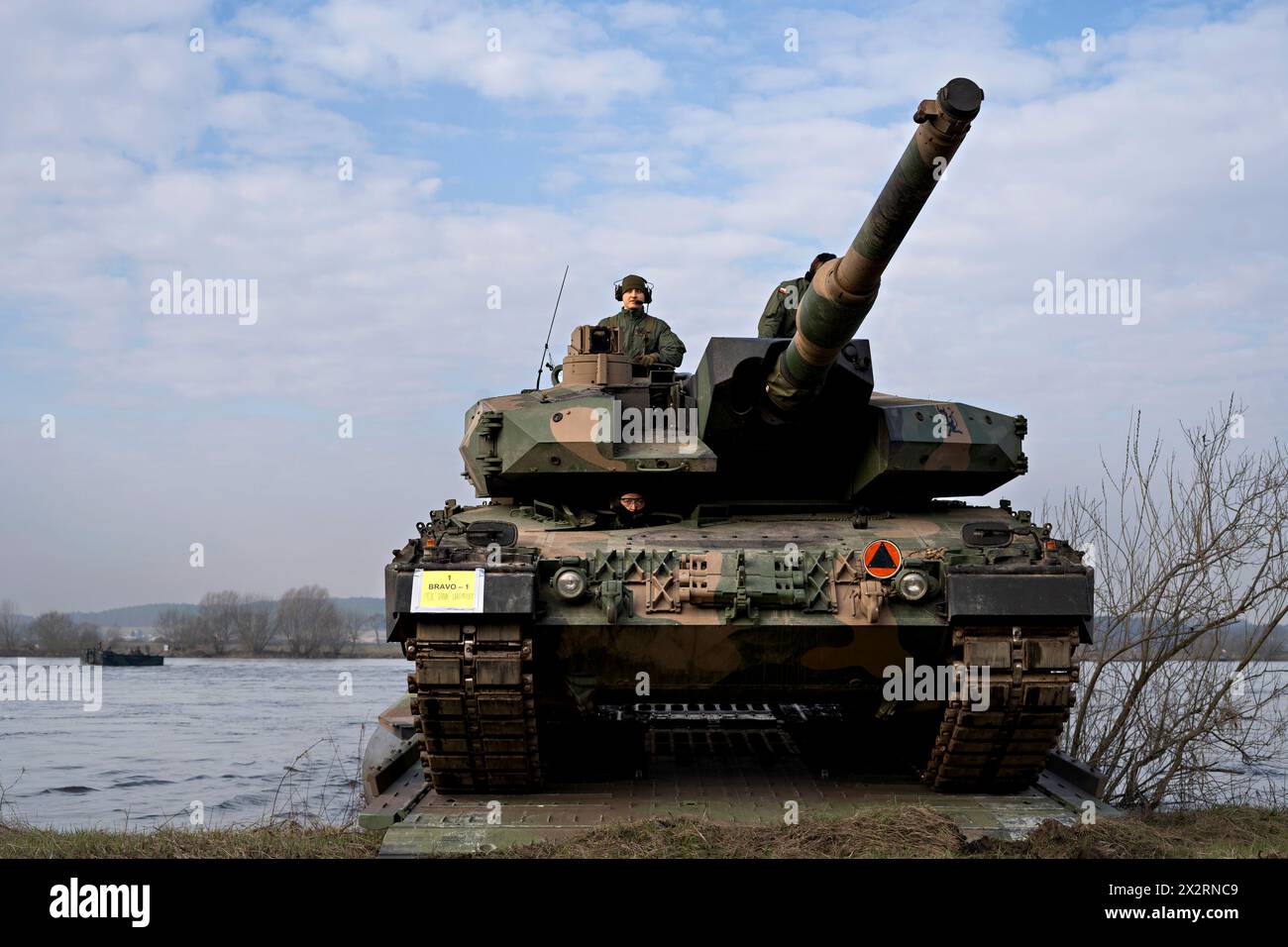 Gniew, Poland. 03 March, 2024. A French Army Leclerc S2 main battle tank crosses the Vistula River during the Polish-led Dragon-24 military exercise, March 4, 2024, in Gniew, Poland. The large scale exercise involved moving armor from 8 NATO countries across the Polish countryside during winter conditions.  Credit: SFC Kyle Larsen/US Army Photo/Alamy Live News Stock Photo