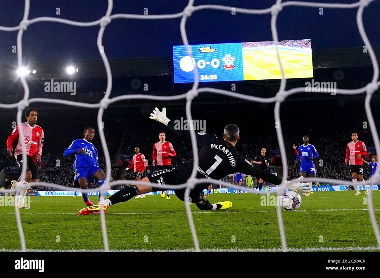 Leicester City's Abdul Fatawu scores their side's first goal of the game during the Sky Bet Championship match at the King Power Stadium, Leicester. Picture date: Tuesday April 23, 2024. Stock Photo