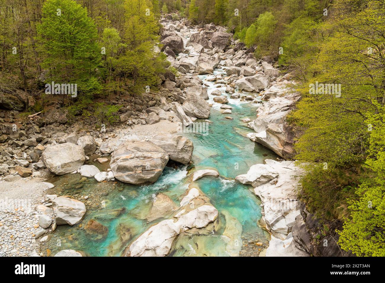 Vercasca The Verzasca Valley is a beautiful natural place made of crystal clear ...