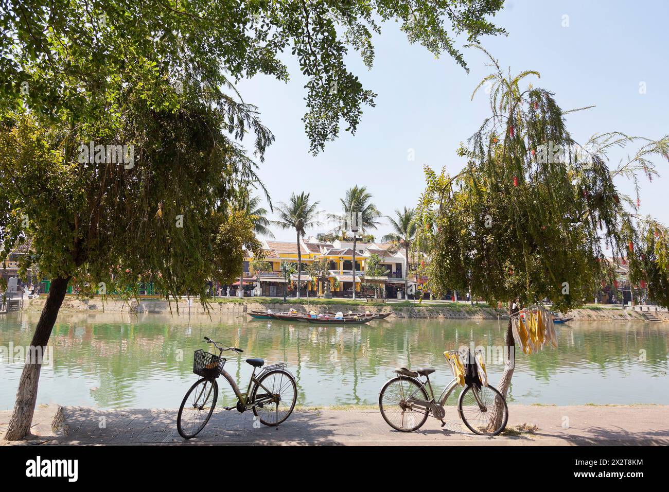 Hoi an riverside, parked bicycles, Hoi an, Vietnam Stock Photo