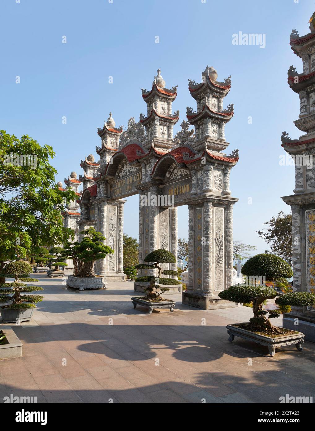 Linh Ung Bai But pagoda, Da Nang, Vietnam Stock Photo
