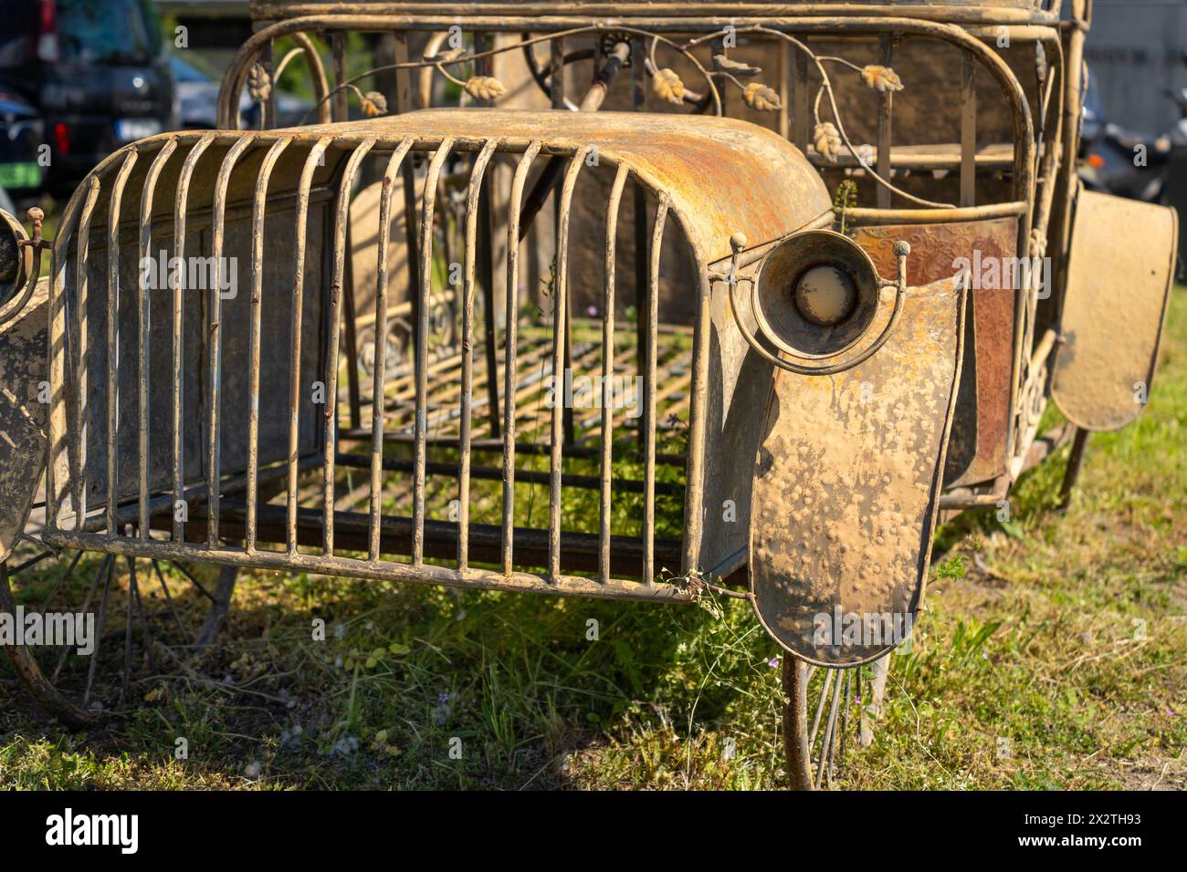 Assemble car hi-res stock photography and images - Alamy