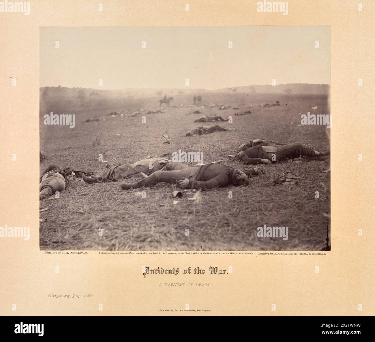 Vintage US Civile War Photography: 'A Harvest of death', showing battlefield with bodies of fallen soldiers.   From Alex Gardner series Incidents of the War, 1868 Stock Photo