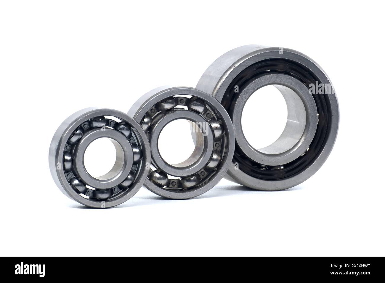 Ball bearings without seal and deep groove ball bearing with steel seal