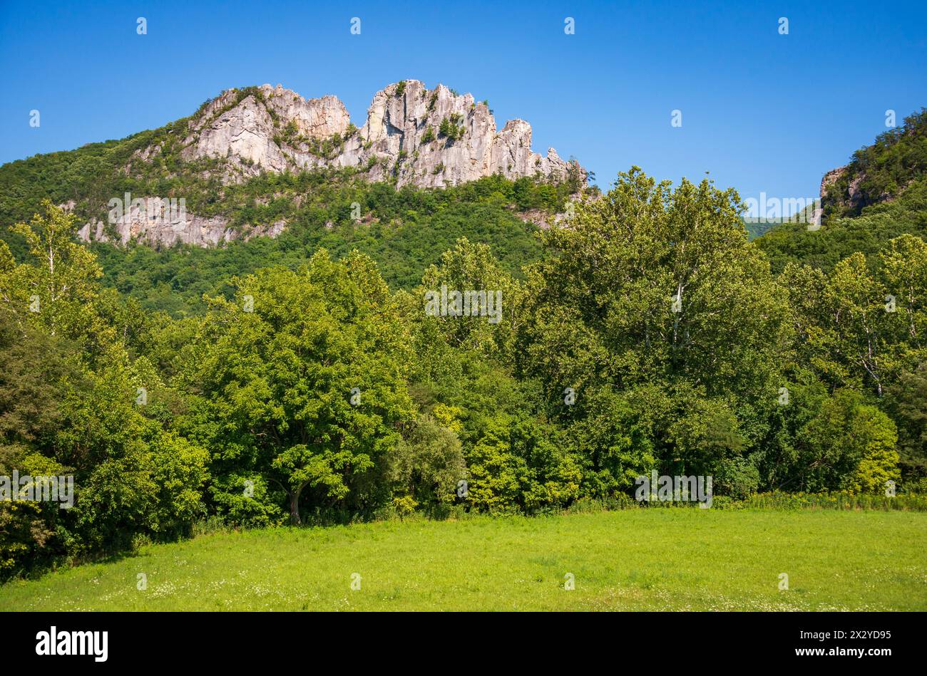 The Seneca Rocks, Rock Climbing Destination Spruce Knob-Seneca Rocks ...