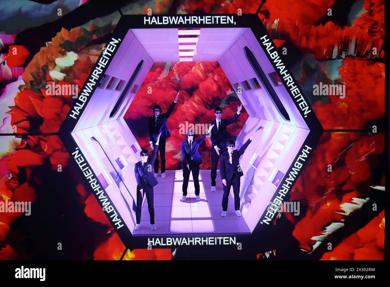 Pauline Knof Sowie Im Uhrzeigersinn Maximilian Diehle Paul Zichner 