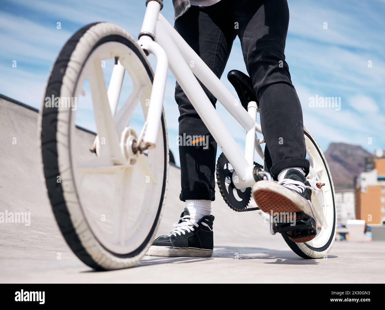 Cycling street rider boy hi-res stock photography and images - Alamy