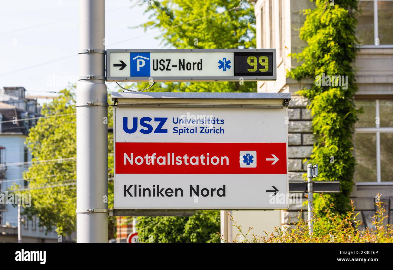 Wegweiser in die Notfallaufnahme des Universitätsspital Zürich, sowie in die Abteilungen im Nordtrakt. (Zürich, Schweiz, 15.05.2022) Stock Photo