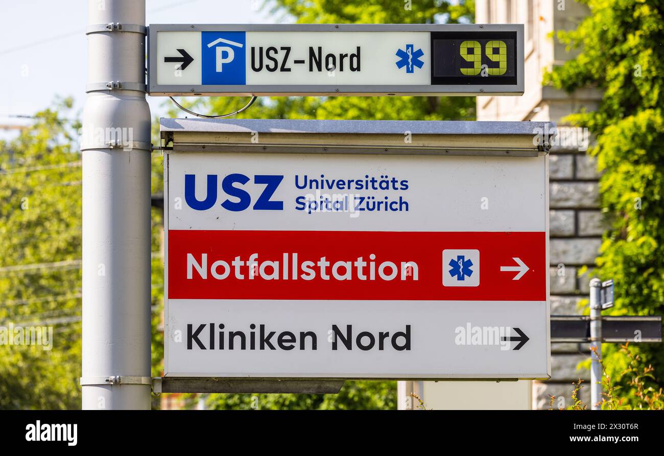 Wegweiser in die Notfallaufnahme des Universitätsspital Zürich, sowie in die Abteilungen im Nordtrakt. (Zürich, Schweiz, 15.05.2022) Stock Photo