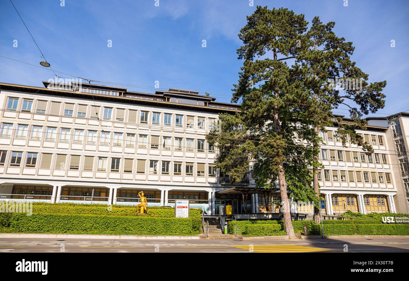 Der Rämitrakt ist der älteste Teil der Zürcher Universitätsspital und ist denkmalgeschützt. Noch heute ist der Trakt, vornehmlich für ambulante Behand Stock Photo