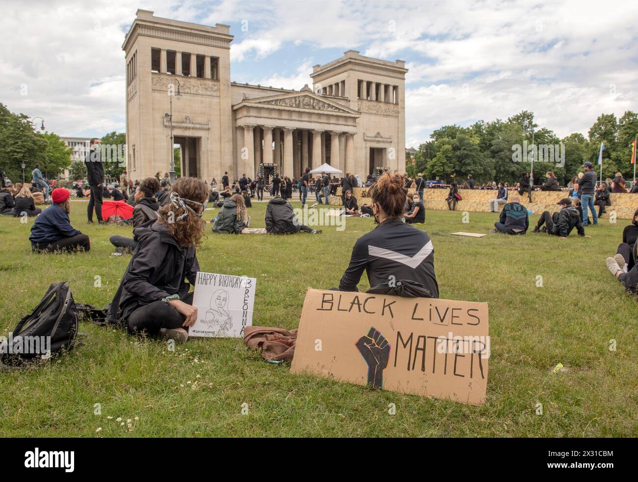 demonstrations, Germany, Silent protest / no to racialism, demonstration on the Koenigsplatz, ADDITIONAL-RIGHTS-CLEARANCE-INFO-NOT-AVAILABLE Stock Photo