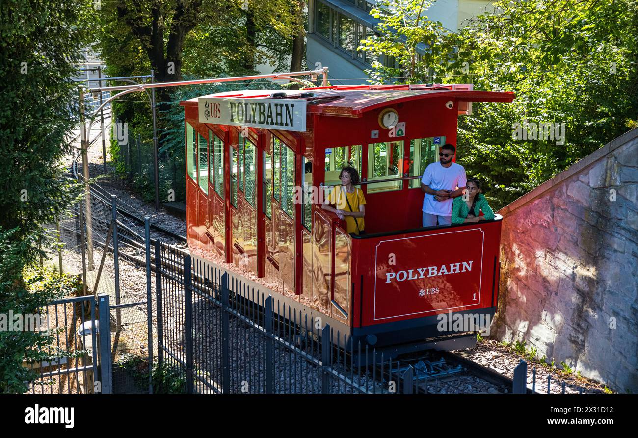Die Polybahn ist eine Standseilbahn welche die beiden Haltestellen Central und Polyterrasse, ETH Zürich verbindet. (Zürich, Schweiz, 26.06.2022) Stock Photo