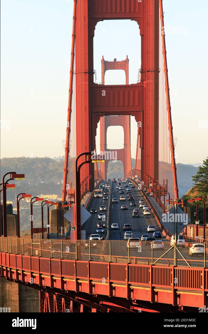 geography / travel, USA, California, San Francisco, Golden Gate Bridge with traffic, ADDITIONAL-RIGHTS-CLEARANCE-INFO-NOT-AVAILABLE Stock Photo
