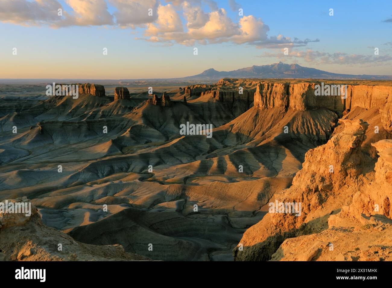 geography / travel, USA, Utah, Caineville, Moonscape Overlook and Henry Mountains, sunrise, ADDITIONAL-RIGHTS-CLEARANCE-INFO-NOT-AVAILABLE Stock Photo
