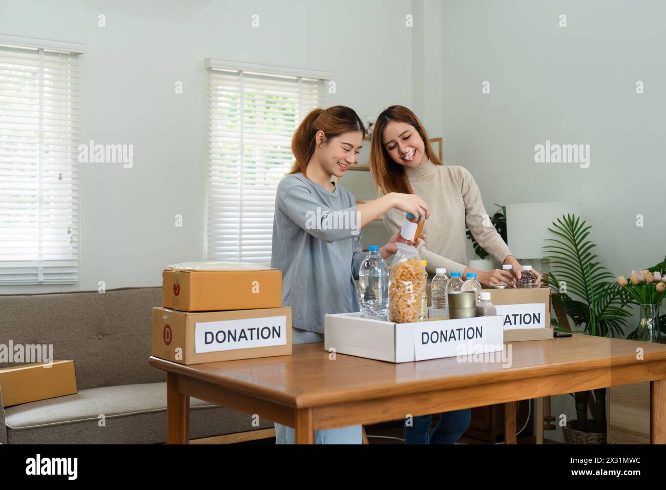 Children food drive box hi-res stock photography and images - Alamy