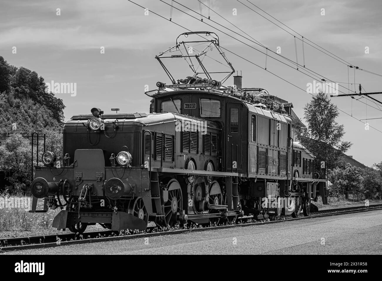 ビジネス・経済 Bildatlas der SBB-Lokomotiven File:SBB Re 6-6 Nr. 10601 Wolhusen - 20130217.jpg