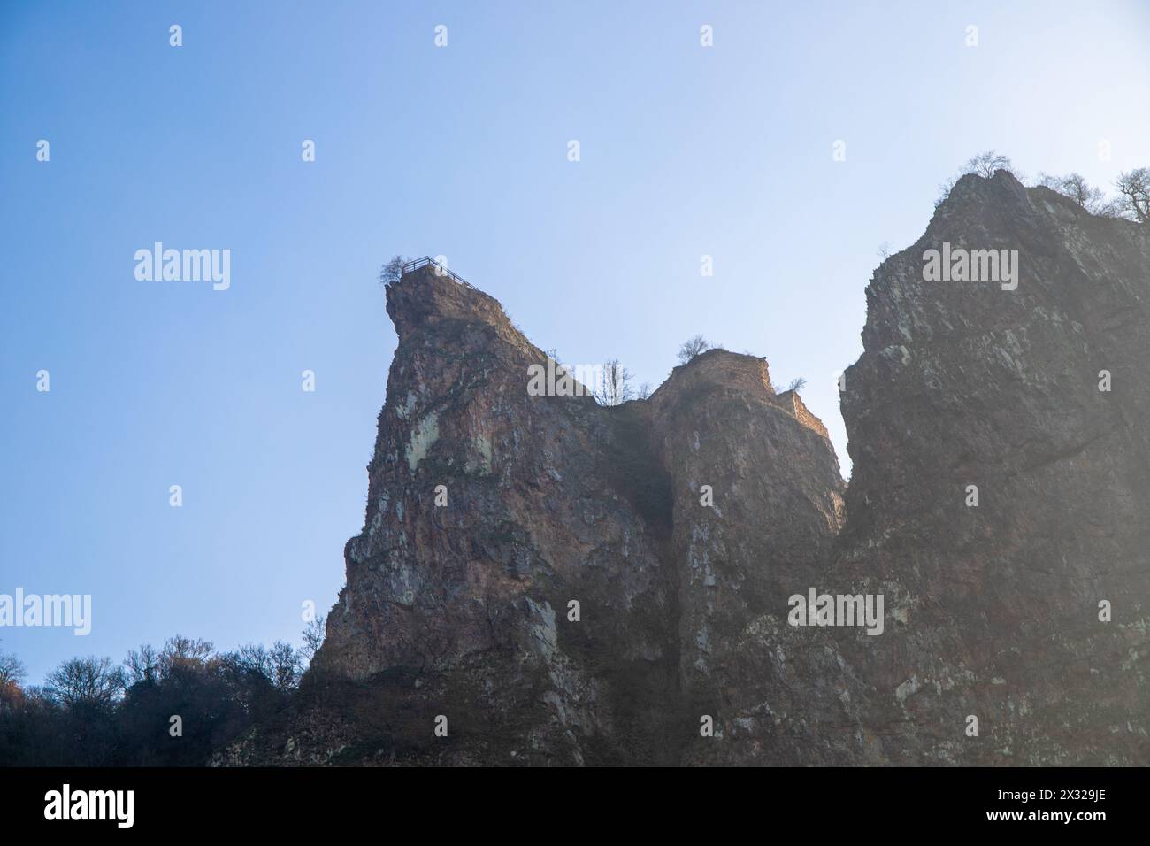 Layered rock face blue hi-res stock photography and images - Alamy