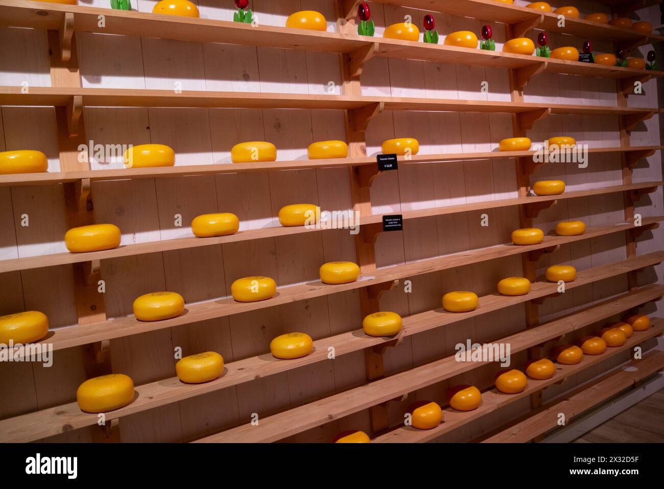 Henri willig farm shop hi-res stock photography and images - Alamy