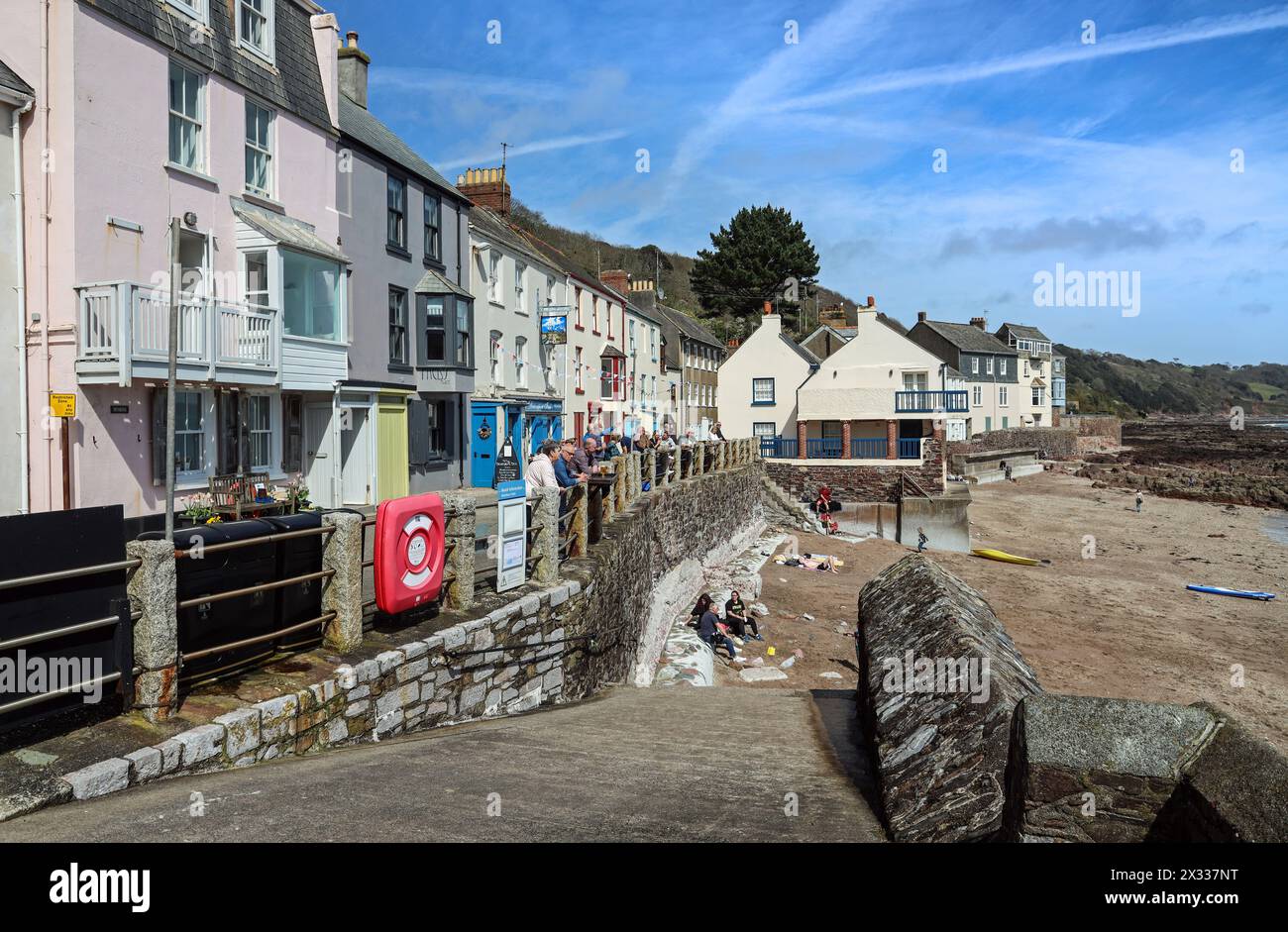 Kingsand, The Cleave and beach, beside Cawsand Bay with the popular Devonport Inn. Stock Photo