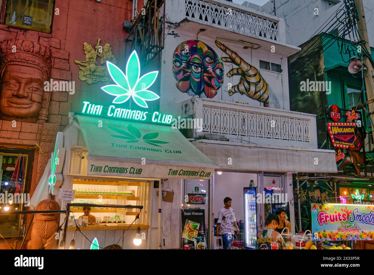 Thailand cannabis shop hi-res stock photography and images - Page 2 - Alamy