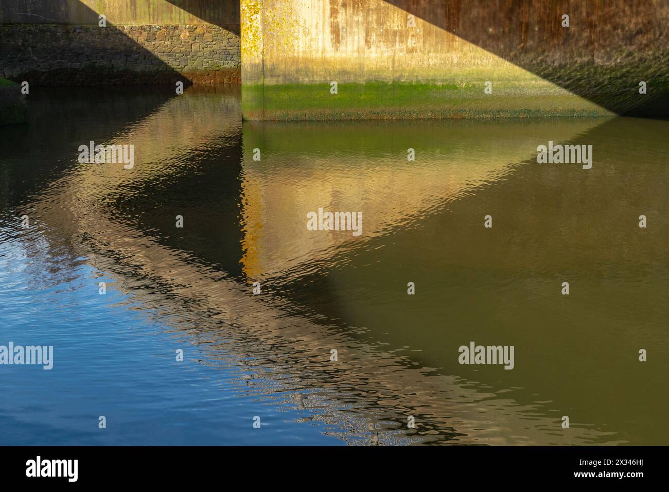 River Axe under Axmouth Bridge, Devon Stock Photo
