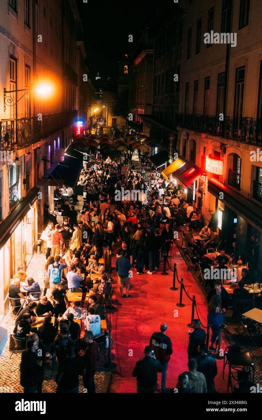 Calle rosa de lisboa hi-res stock photography and images - Alamy