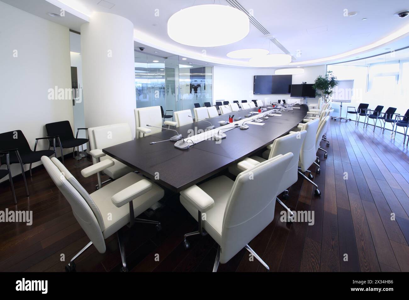 Long conference table hi-res stock photography and images - Alamy