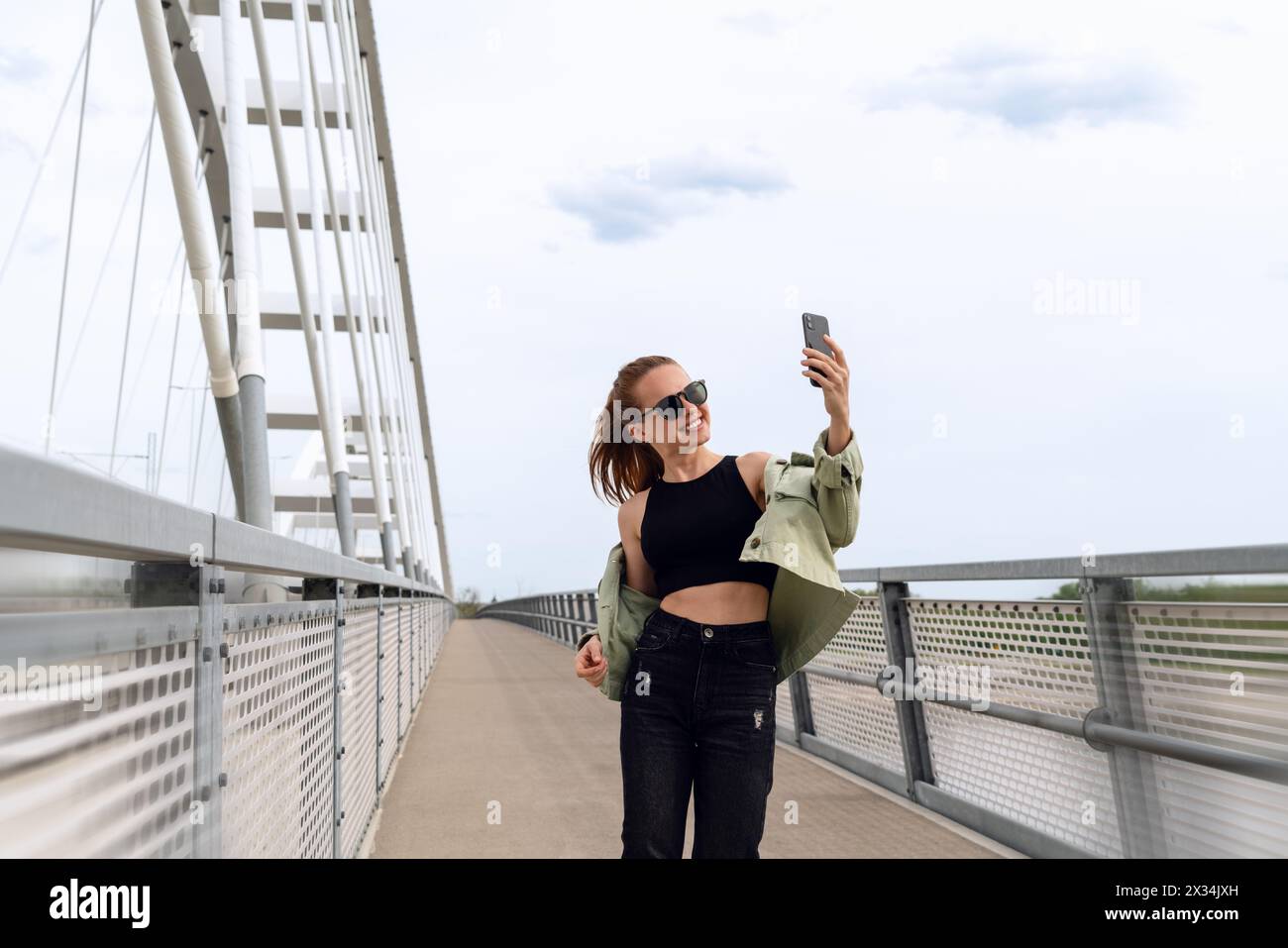 Beautiful woman takes urban hi res stock photography and images Alamy