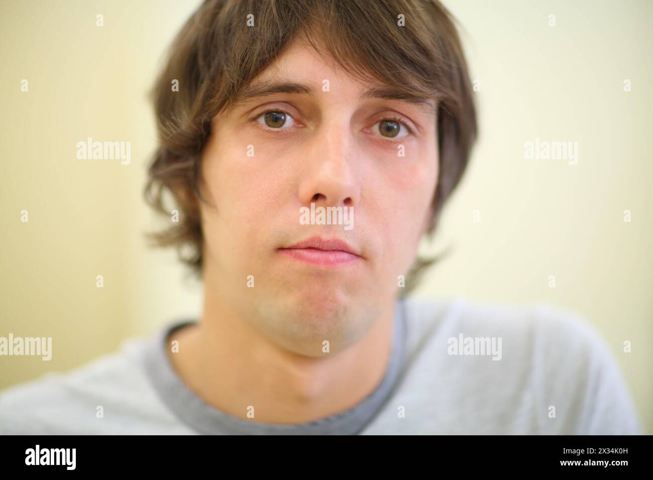Dark brown hair brown eyes man hi-res stock photography and images - Alamy