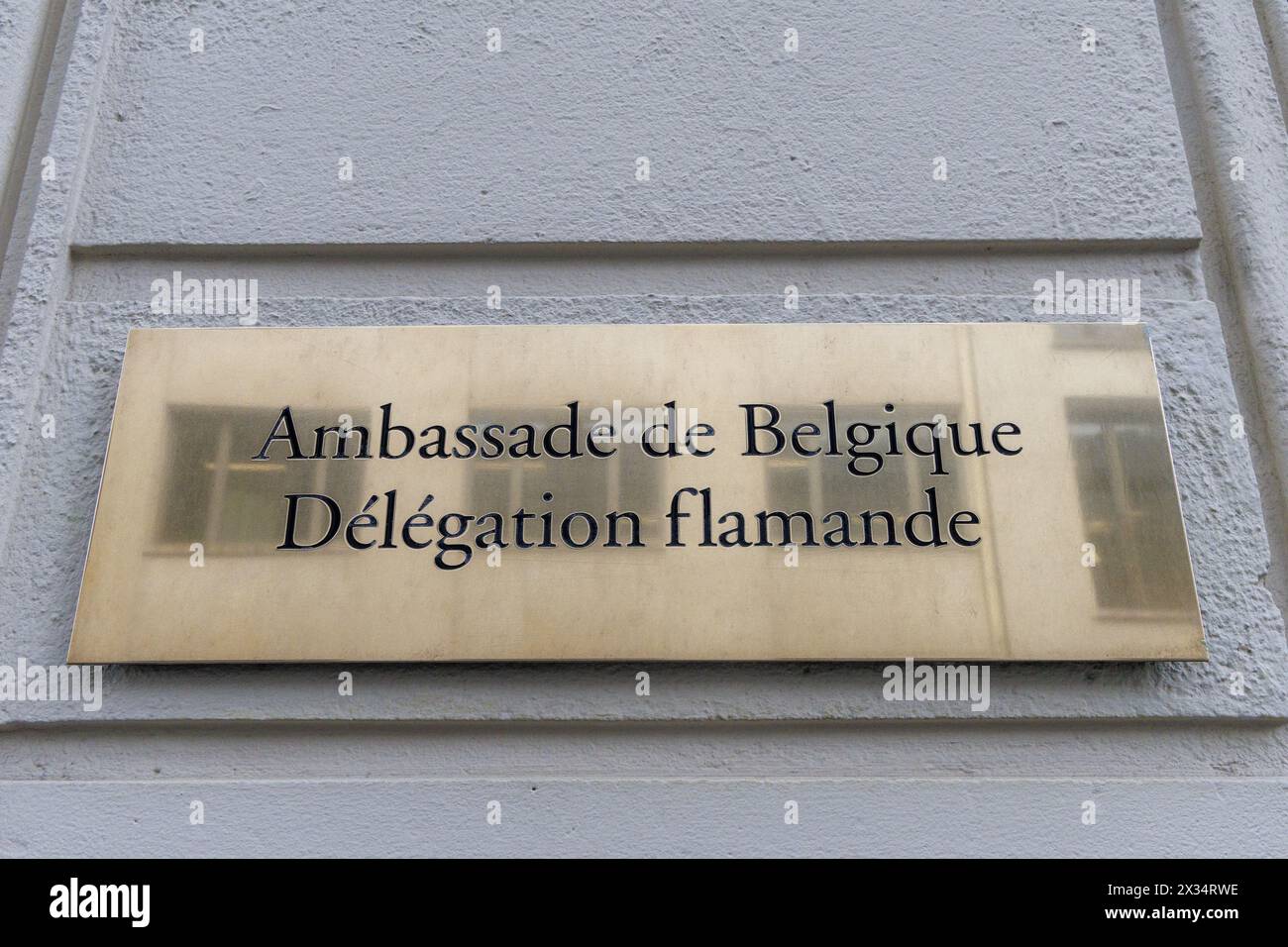 Paris, France. 24th Apr, 2024. A sign reads 'Ambassade de Belgique' 'Delegation flamande', is seen at the Flemish house during an industrial mission to France, in Paris, Wednesday 24 April 2024. A delegation of Flemish politicians, officials and industrial leaders are visiting France to discuss innovation and sustainability. BELGA PHOTO NICOLAS MAETERLINCK Credit: Belga News Agency/Alamy Live News Stock Photo