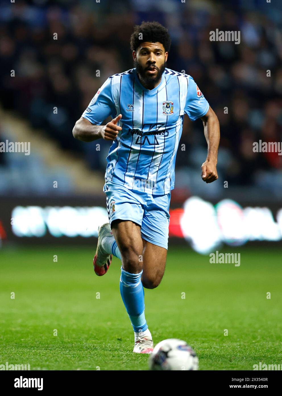 Coventry City's Ellis Simms during the Sky Bet Championship match at Coventry Building Society Arena, Coventry. Picture date: Wednesday April 24, 2024. Stock Photo