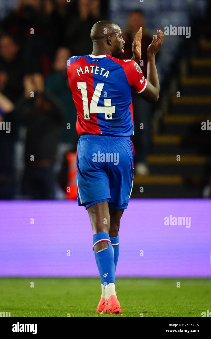 LONDON, UK - 24th Apr 2024:  Jean-Philippe Mateta of Crystal Palace applauds the fans after the Premier League match between Crystal Palace FC and Newcastle United FC at Selhurst Park  (Credit: Craig Mercer/ Alamy Live News) Stock Photo