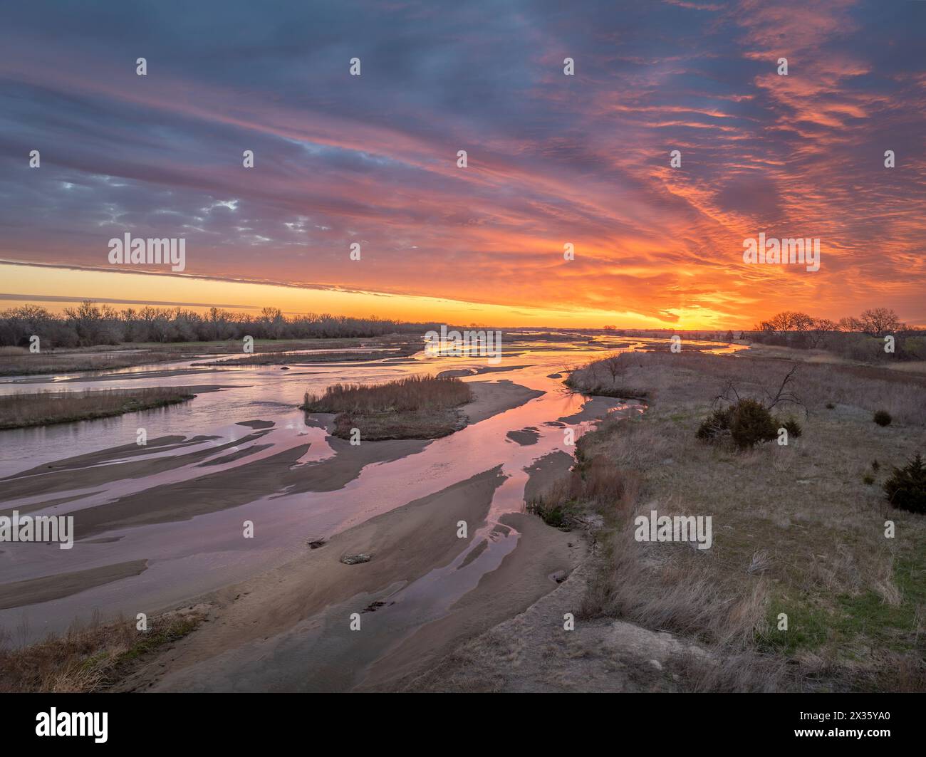 Nebraska Spring Springtime Sunrise over platte river hi-res stock photography and images - Alamy