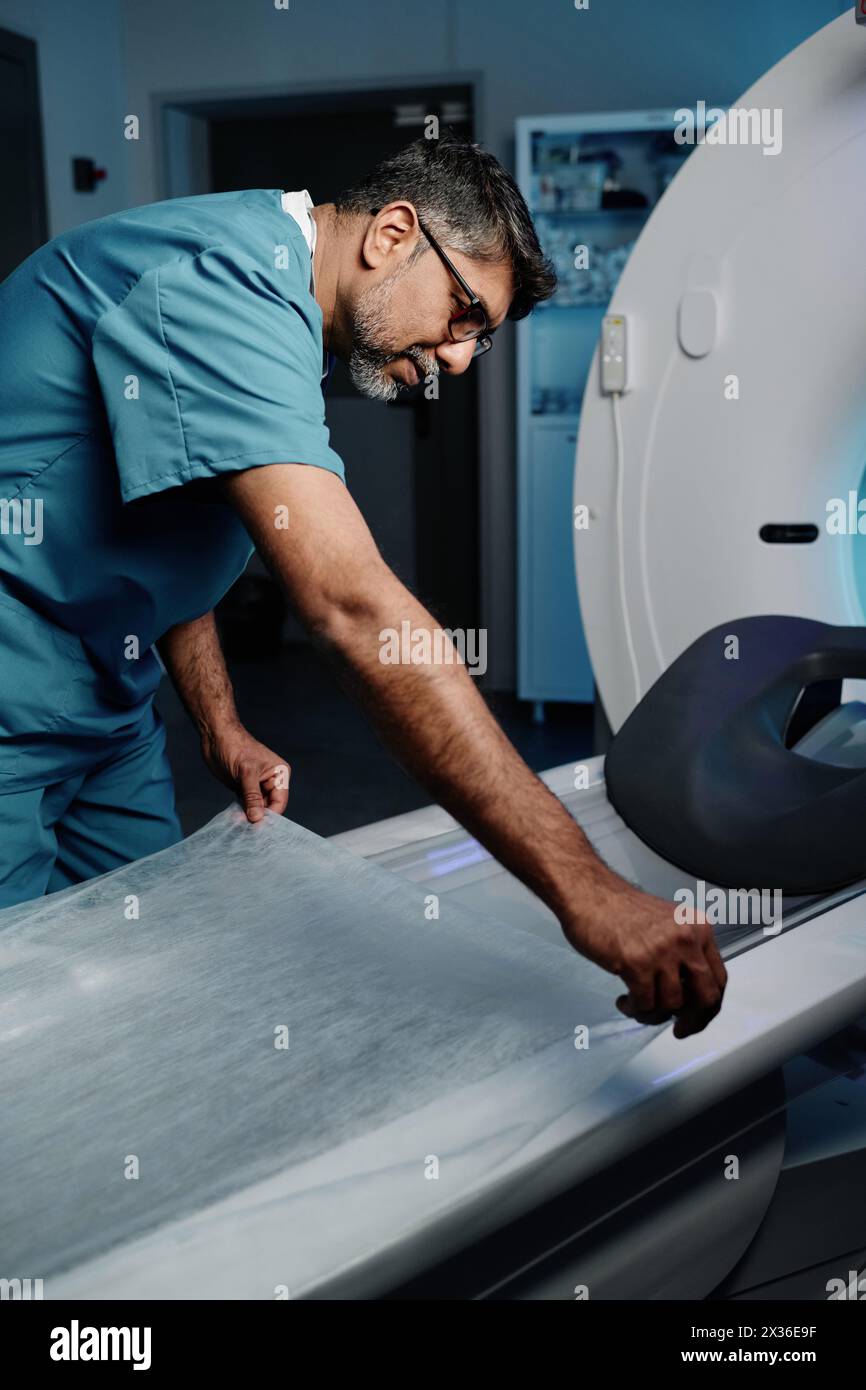 Ct mri scanner in work hi-res stock photography and images - Alamy