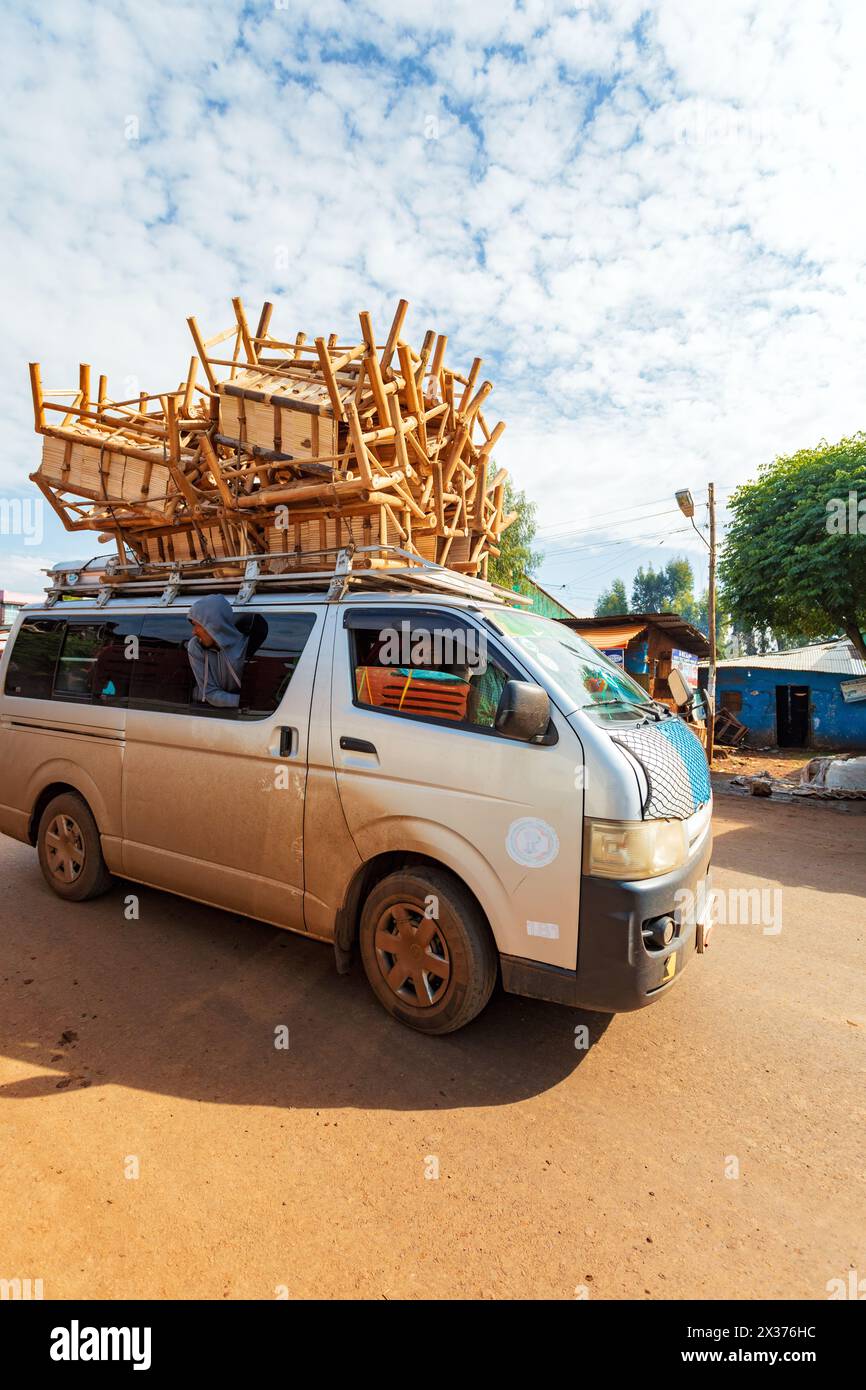 Old ethiopian taxi car hi-res stock photography and images