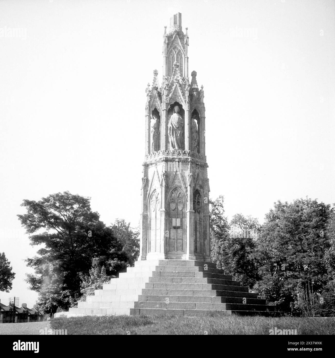 Queen Eleanor's Cross, Northampton, taken in 1948 Stock Photo