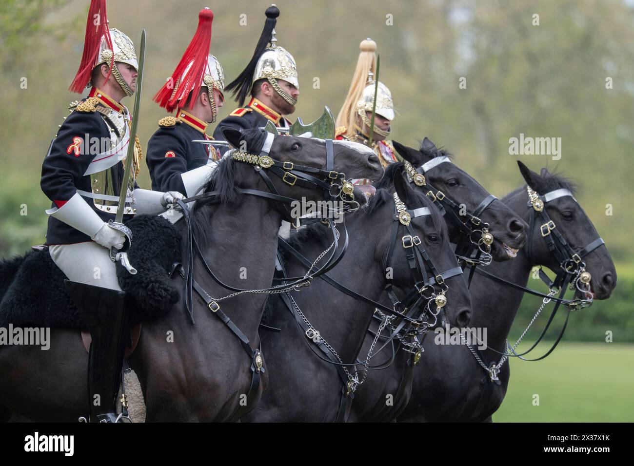 Hyde Park, London, UK. 25th April, 2024. The King's mounted bodyguard ...