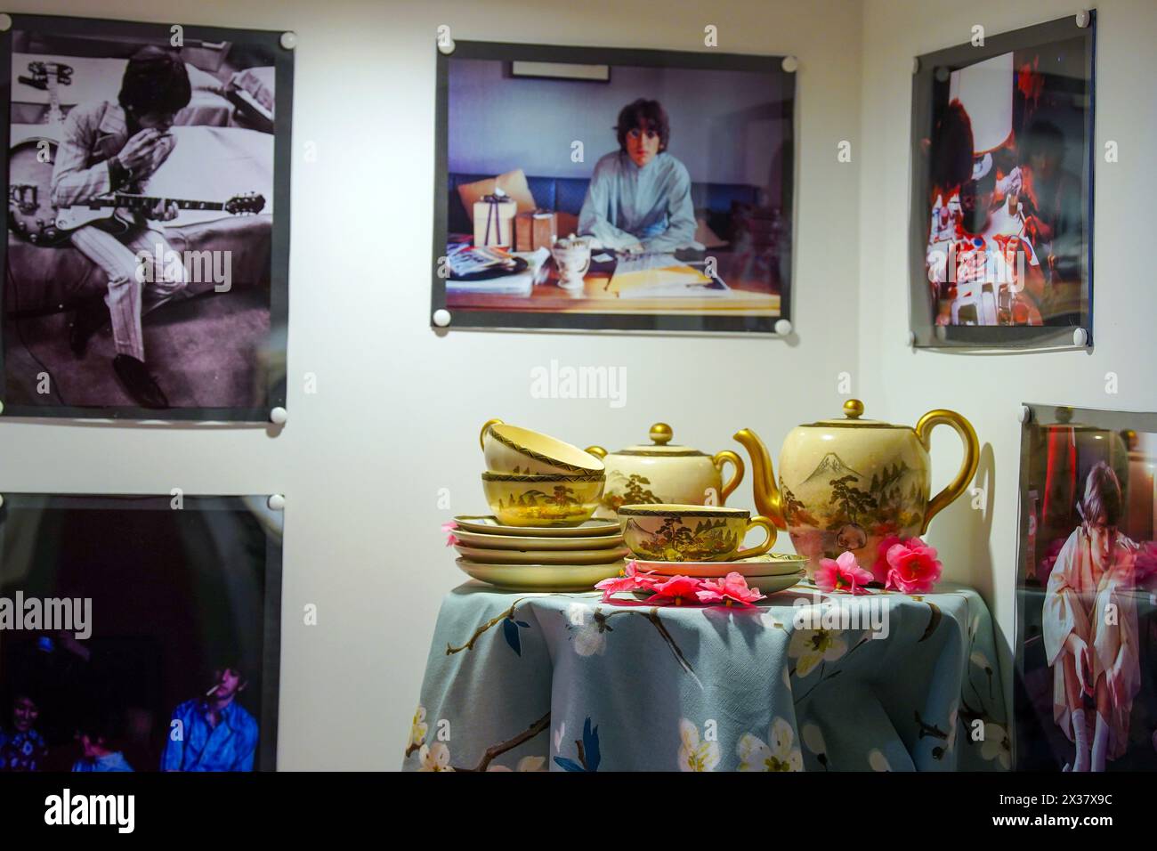 A Japanese tea service, bought by Beatle George Harrison when he was ...